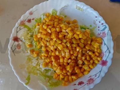 Salotas su krabų mėsa ir krabų mėsa Žingsnis 5