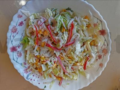 Salotas su krabų mėsa ir krabų mėsa Žingsnis 9