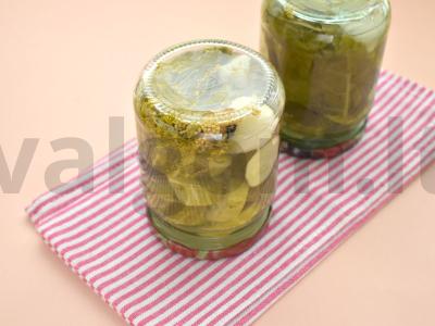 Marinuoti agurkai riekelėmis žiemai Žingsnis 7