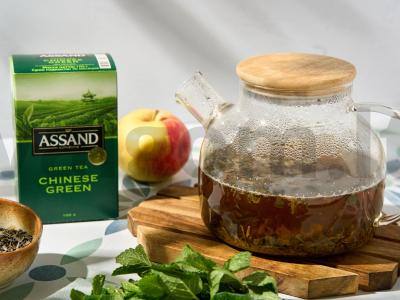 Obuolių-bananų smoothie su žaliąja arbata Žingsnis 1