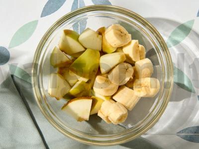 Obuolių-bananų smoothie su žaliąja arbata Žingsnis 3