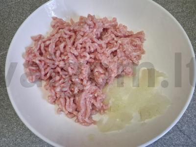 Kiaulienos kotletai su kvinoja Žingsnis 1