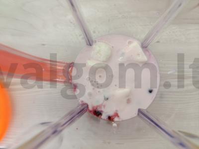 Mėlynių kokteilis su bifilaisu Žingsnis 2