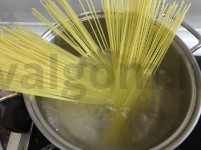 Al dente spageti su lečo Žingsnis 2