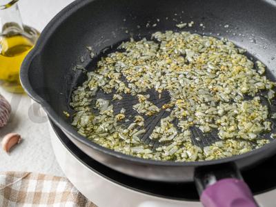 Makaronai su pomidorais ir tunu Žingsnis 3