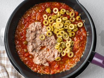 Makaronai su pomidorais ir tunu Žingsnis 5
