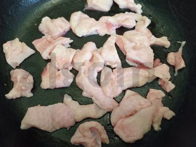 Ilgagrūdžių ryžių plovas su antis filė ir džiovintomis morkomis Žingsnis 1