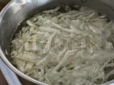 Borsčas su pomidorų tyrė ir česnaku Žingsnis 4