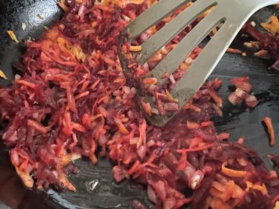 Borsčas su pomidorų tyrė ir česnaku Žingsnis 5