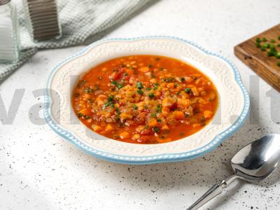 Daržovių sriuba su lęšiais pagrindine nuotrauka