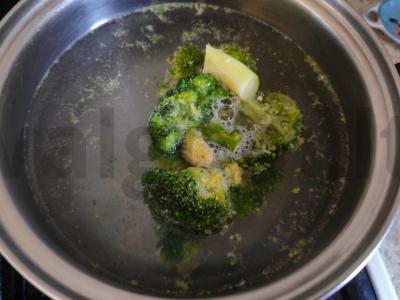 Makaronai su brokoliais grietinėlės padaže Žingsnis 4