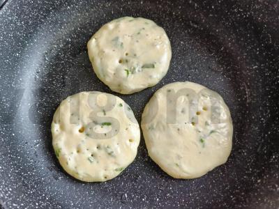 Sūrio blynai su petražolėmis per 30 minučių Žingsnis 6