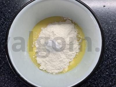 Minkštas pyragas su sviestu ir jogurtu Žingsnis 3