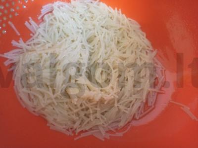 Nudų su grybais ir svogūnais Žingsnis 6