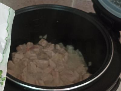 Vištienos filė su bulvėmis lėtoje viryklėje Žingsnis 3