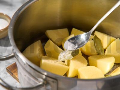 Bulvių košė su kumpiu Žingsnis 1