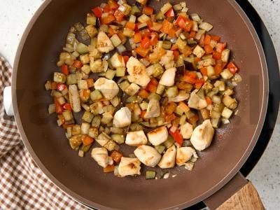Daržovių troškinys su kuskusu ir vištiena Žingsnis 3