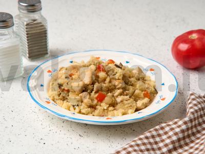 Daržovių troškinys su kuskusu ir vištiena pagrindine nuotrauka