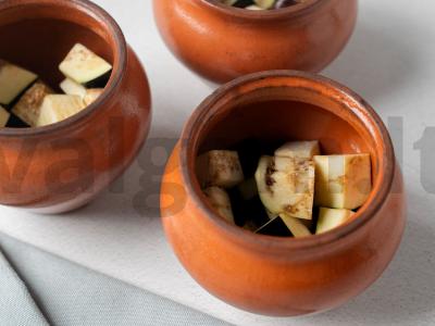 Mėsa su baklažanais puoduose Žingsnis 4