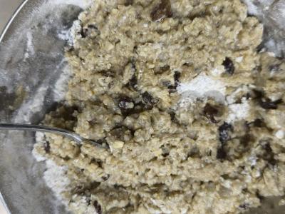 Avižiniai sausainiai su razinomis Žingsnis 10