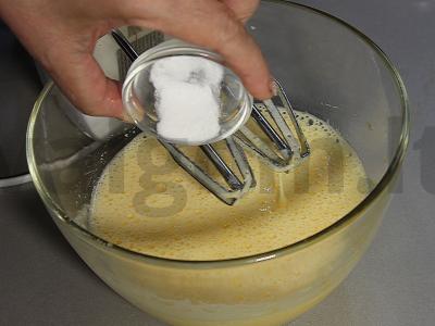 Šarlotė su ananasais Žingsnis 3