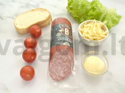 Karšti sumuštiniai su servelatu mikrobangų krosnelėje Žingsnis 1