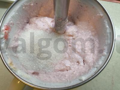 Braškinių varškės masė per 10 minučių Žingsnis 4