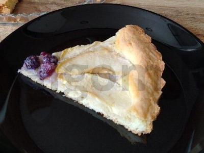 Obuolių pyragas su trupiniais pagrindine nuotrauka