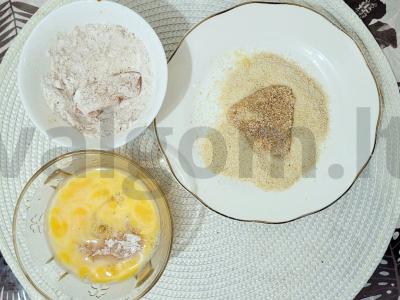 Švelnūs vištienos nagetai su kukurūzų krakmolu Žingsnis 3