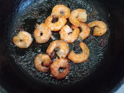 Šaurma su keptomis krevetėmis, mocarela ir baziliku Žingsnis 1