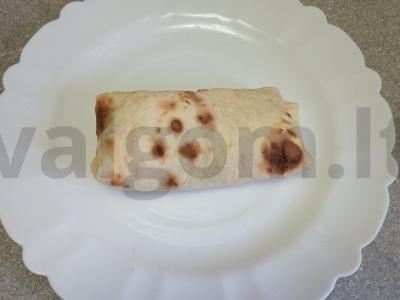 Šaurma su keptomis krevetėmis, mocarela ir baziliku Žingsnis 8