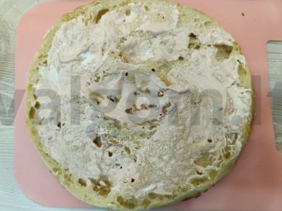 Pica ant plokštelės su pomidorais ir sūriu Žingsnis 2