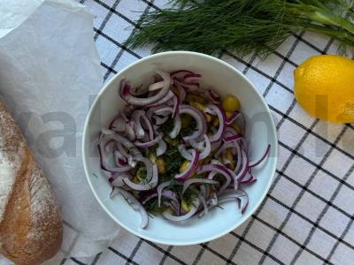 Brusketa su keptais pipirais ir raudonuoju svogūnu Žingsnis 5