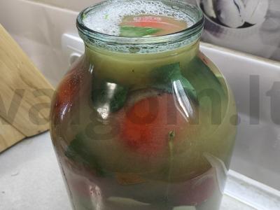 Sūdyti pomidorai su garstyčiomis pagrindine nuotrauka