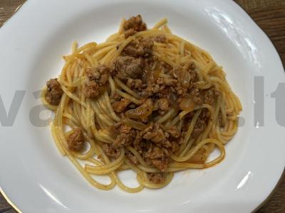 Makaronai su bolonijos padažu iš kalakutienos faršo ir pomidorų tyrės pagrindine nuotrauka