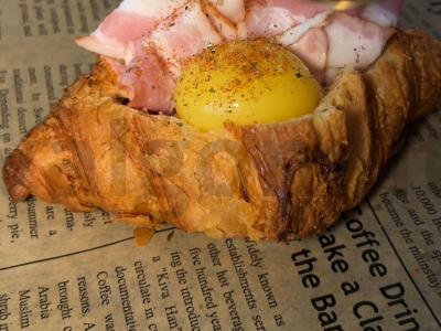 Kruasanas su kiaušiniu ir bekonu Žingsnis 3