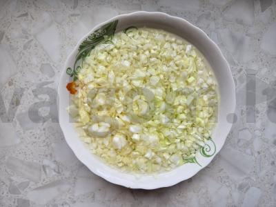 Patingi kopūstai iš vištienos Žingsnis 1