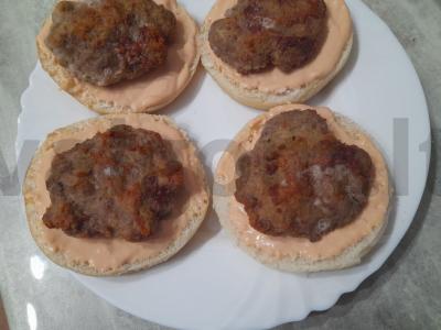 Namų hamburgeris su čederio sūriu Žingsnis 11