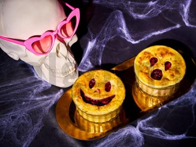 Vyšnių mini pyragaičiai pagrindine nuotrauka