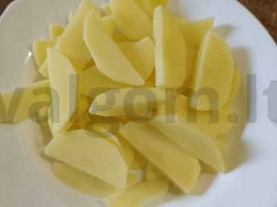 Aštrus sriuba su koldūnais ir paprikomis Žingsnis 1