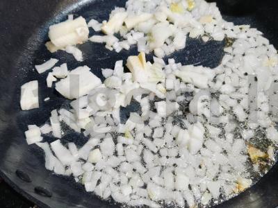 Aštrus sriuba su koldūnais ir paprikomis Žingsnis 4