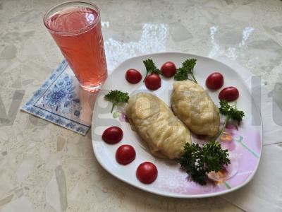 Pianse su vištienos faršu pagrindine nuotrauka