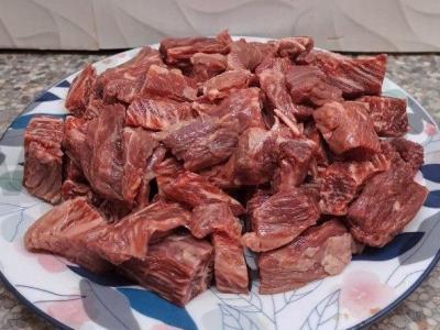 Sultingas jautienos guliašas Žingsnis 2