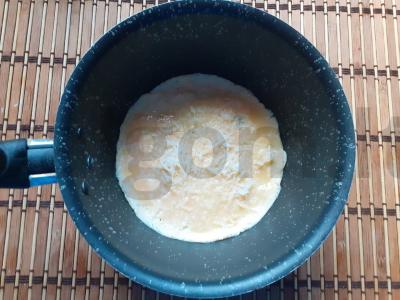 Omletas su sausais pienu ir sūriu Žingsnis 4