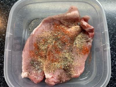 Kiauliena raugintame aluje, kepta orkaitėje Žingsnis 1