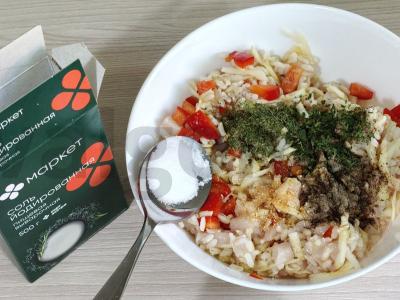 Mini apkepai su ryžiais, vištiena ir cukinija Žingsnis 4