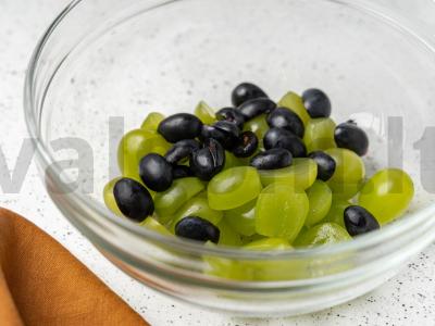 Salotos su tunu ir vynuogėmis Žingsnis 1