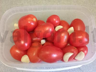 Marinuoti pomidorai užkandžiams Žingsnis 2
