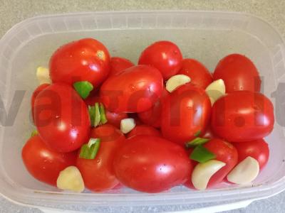 Marinuoti pomidorai užkandžiams Žingsnis 3