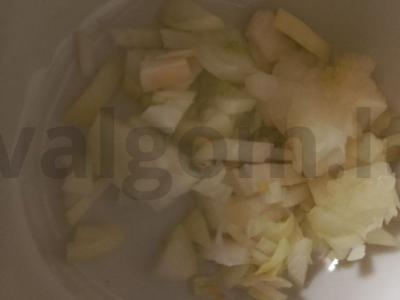 Makaronai su pievagrybiais ir sūriu Žingsnis 1